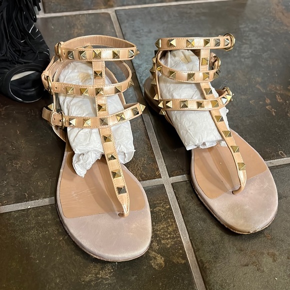Authentic Valentino Rockstud Sandals - Picture 4 of 16